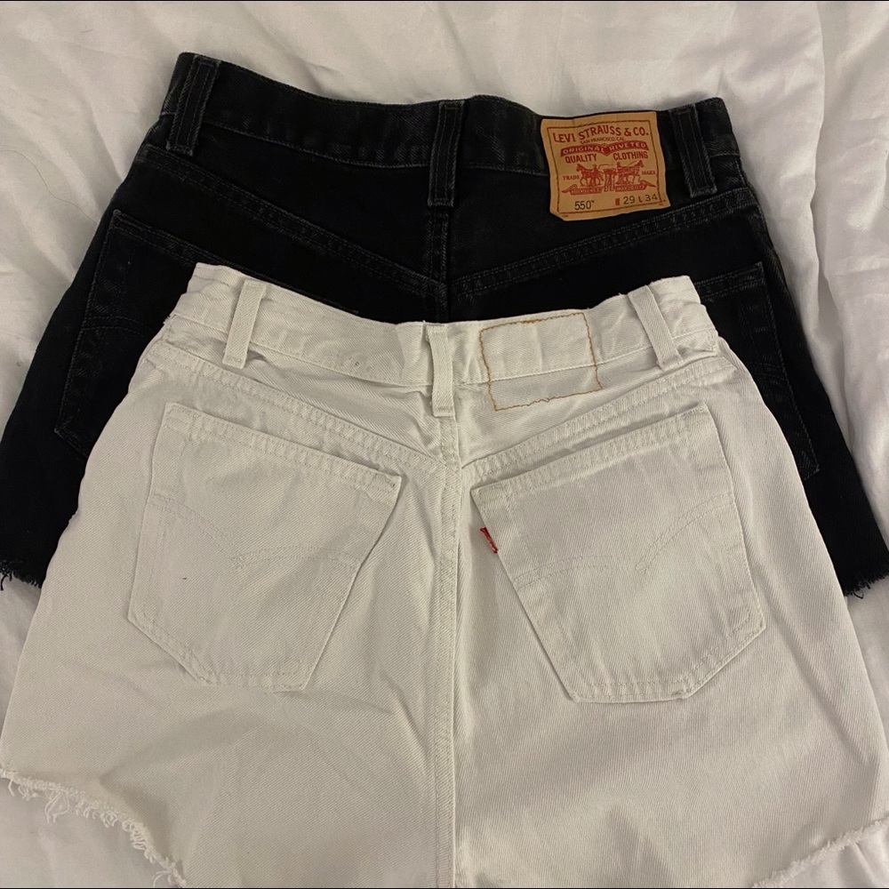 Black Levi’s cutoffs